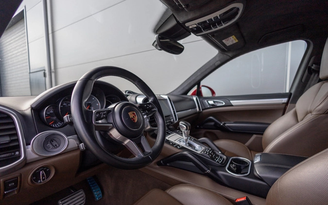 Porsche Cayenne cena 270000 przebieg: 122219, rok produkcji 2016 z Brześć Kujawski małe 631